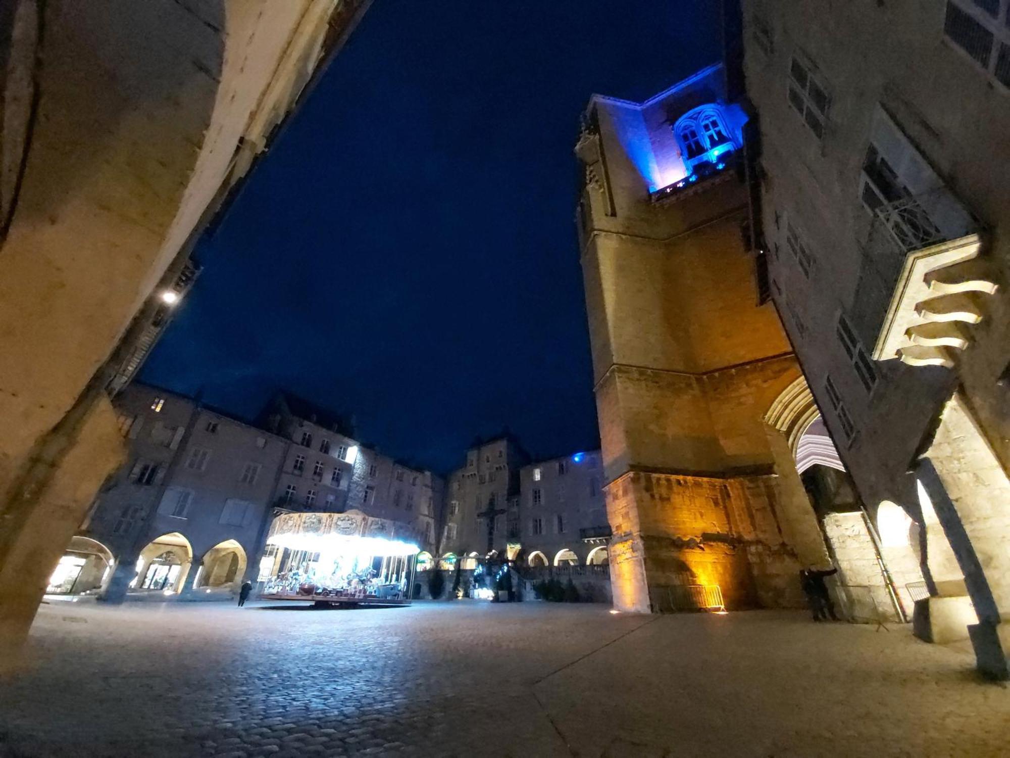 Le Saint-Georges Lägenhet Villefranche-de-Rouergue Exteriör bild