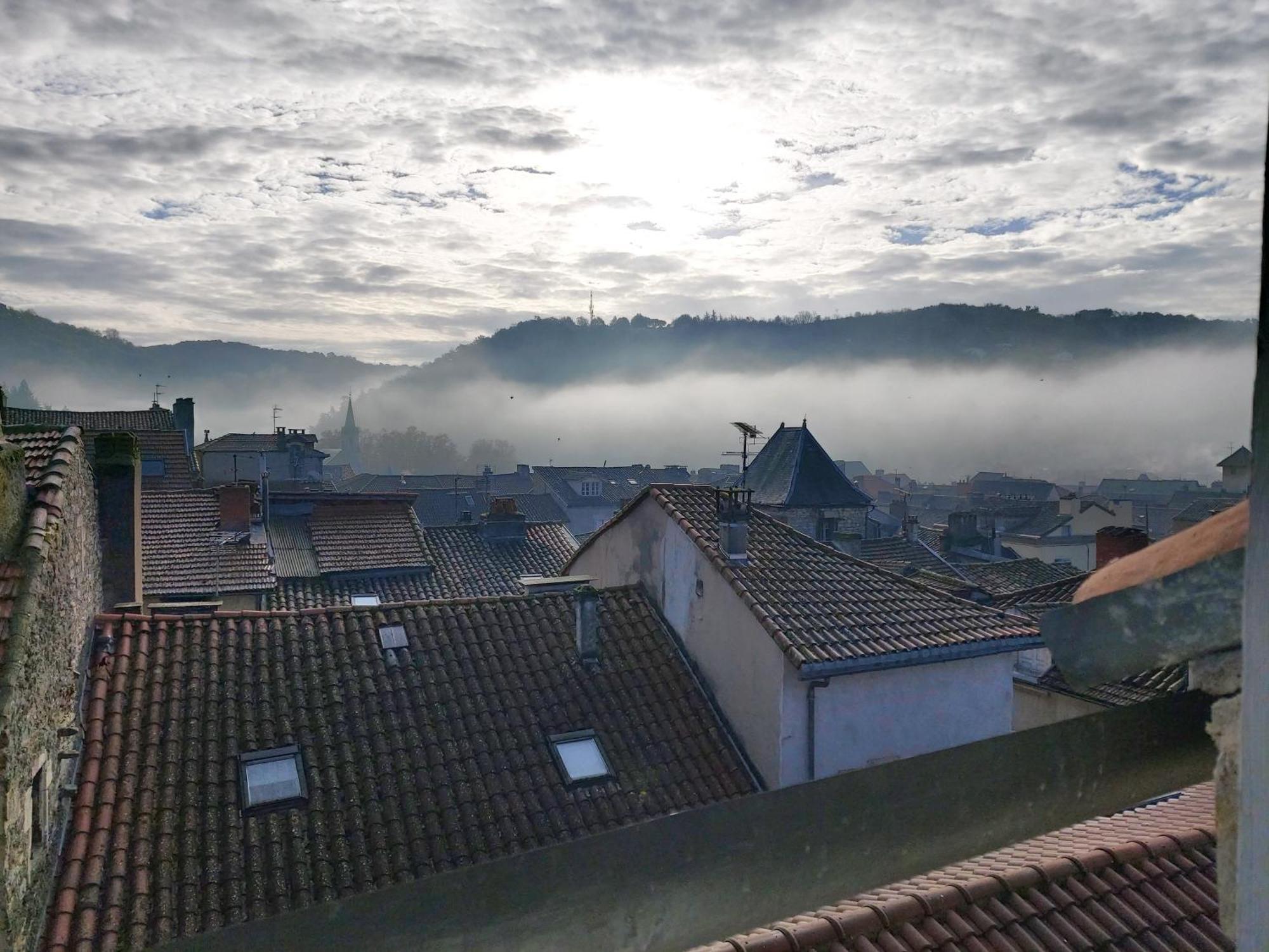 Le Saint-Georges Lägenhet Villefranche-de-Rouergue Rum bild